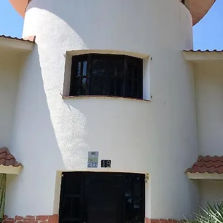 Villa Singular En Salou. Piscina Y Jardin Privados *