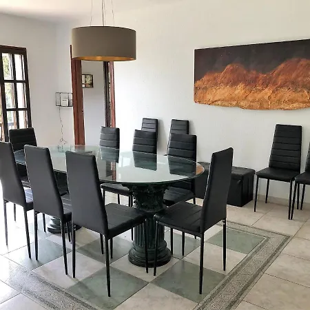 Villa Singular En Salou. Piscina Y Jardin Privados